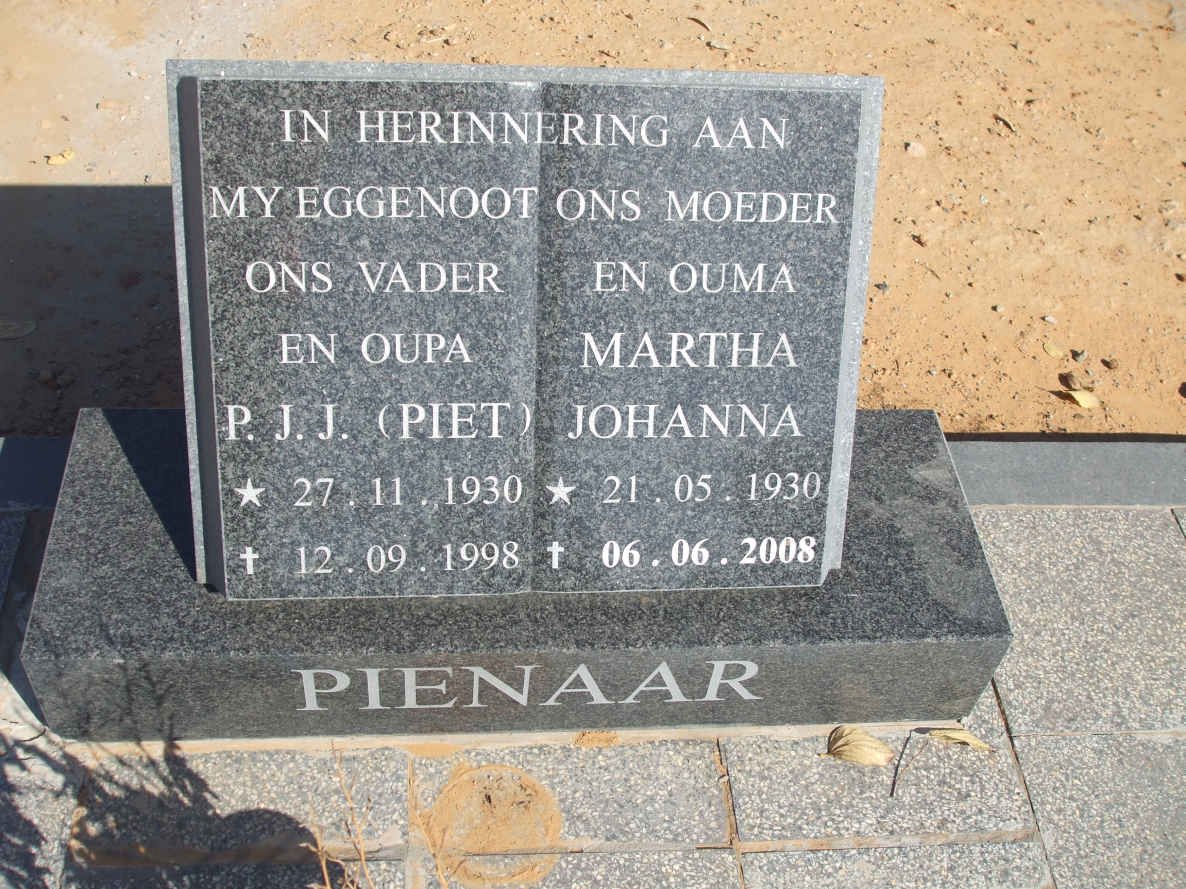 PIENAAR P.J.J. 1930-1998 &amp; Martha Johanna 1930-2008