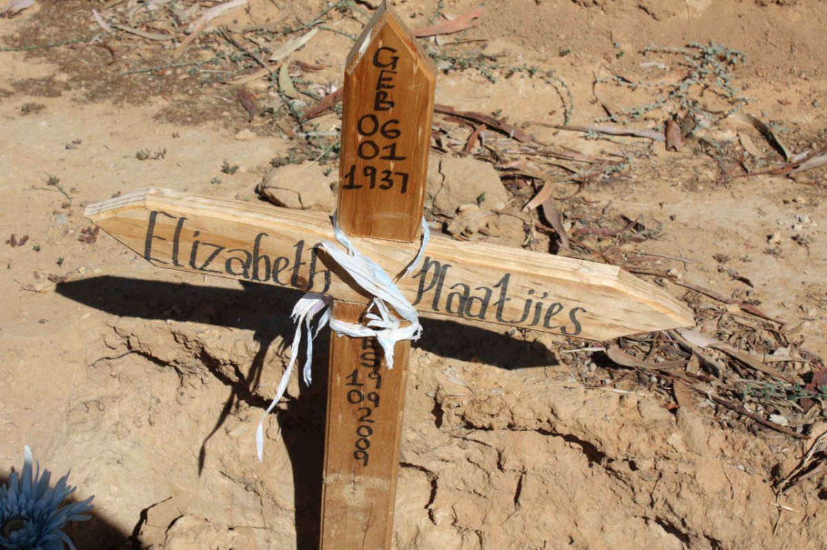 PLAATJIES Elizabeth 1937-2009