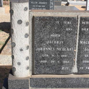 TREDOUX Jacobus Johannes Nicolaas 1910-1965 &amp; Magdalena Maria CROUSE 1914-1964 