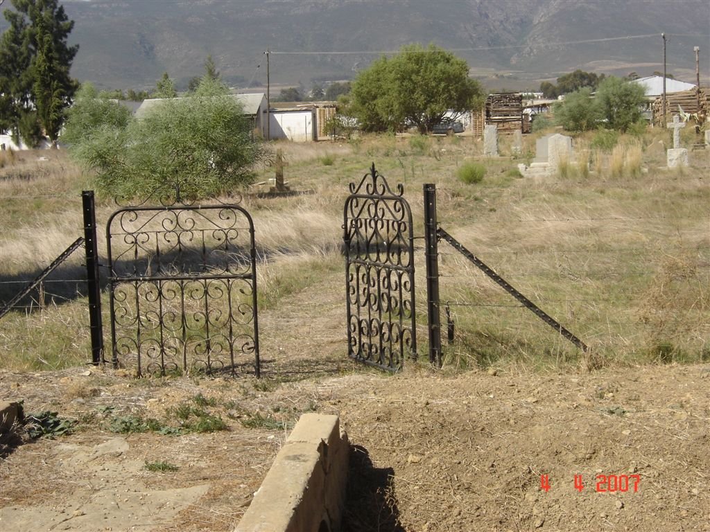 2.  Entrance to cemetery