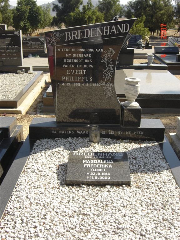 BREDENHAND Evert Philippus 1908-1987 &amp; Magdalena Frederika HUNLUN 1914-2000