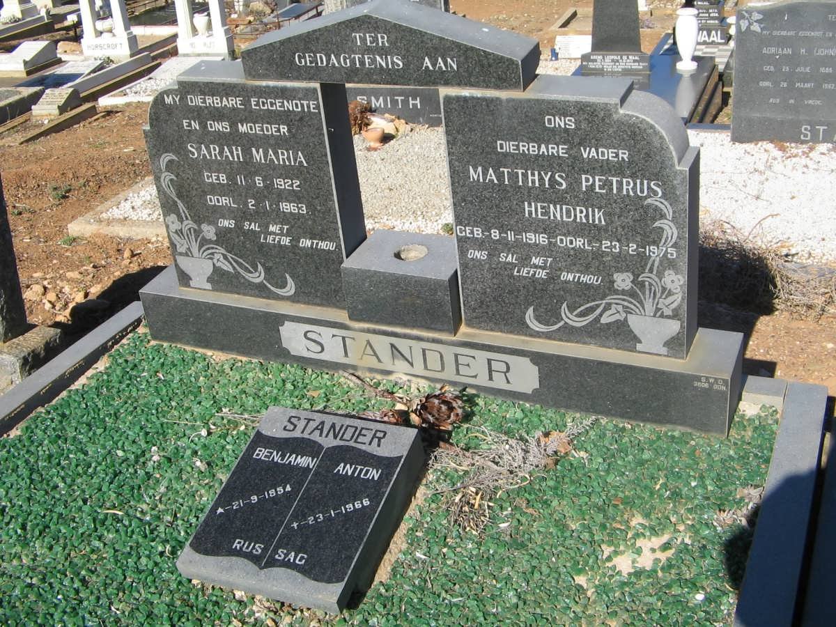 STANDER Matthys Petrus Hendrik 1916-1975 &amp; Sarah Maria 1922-1963 :: STANDER Benjamin Anton 1954-1966