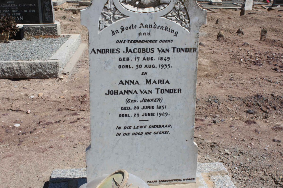 TONDER Andries Jacobus, van 1849-1935 &amp; Anna Maria Johanna JONKER 1851-1929