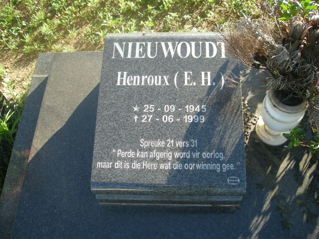 NIEUWOUDT E.H. 1945-1999