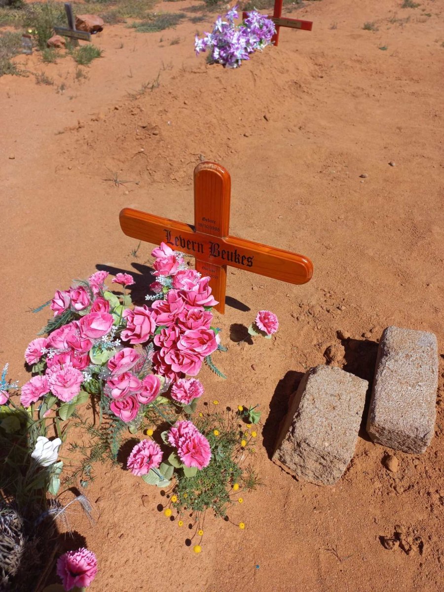 BEUKES Lavern 1988-2021