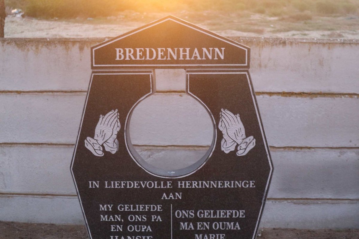 BREDENHANN Hansie 1928-2009 &amp; Marie 1931-2015