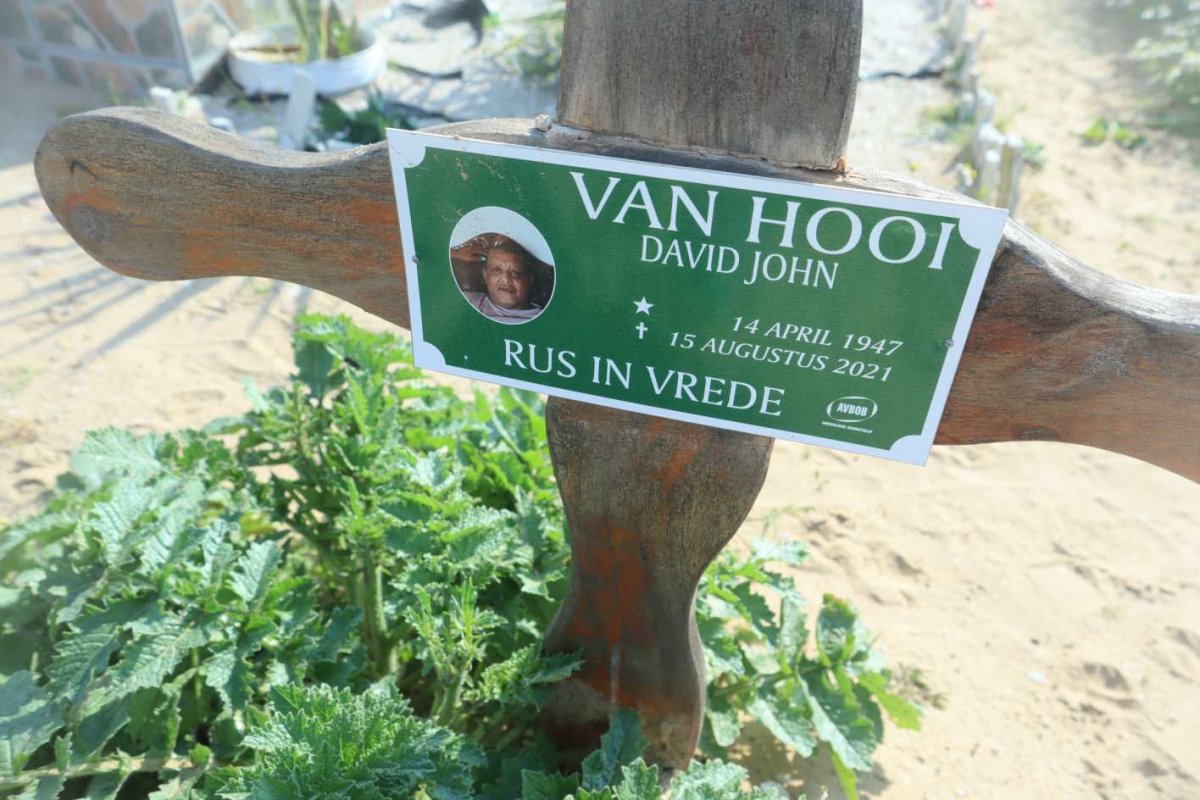 HOOI David John, van 1947-2021