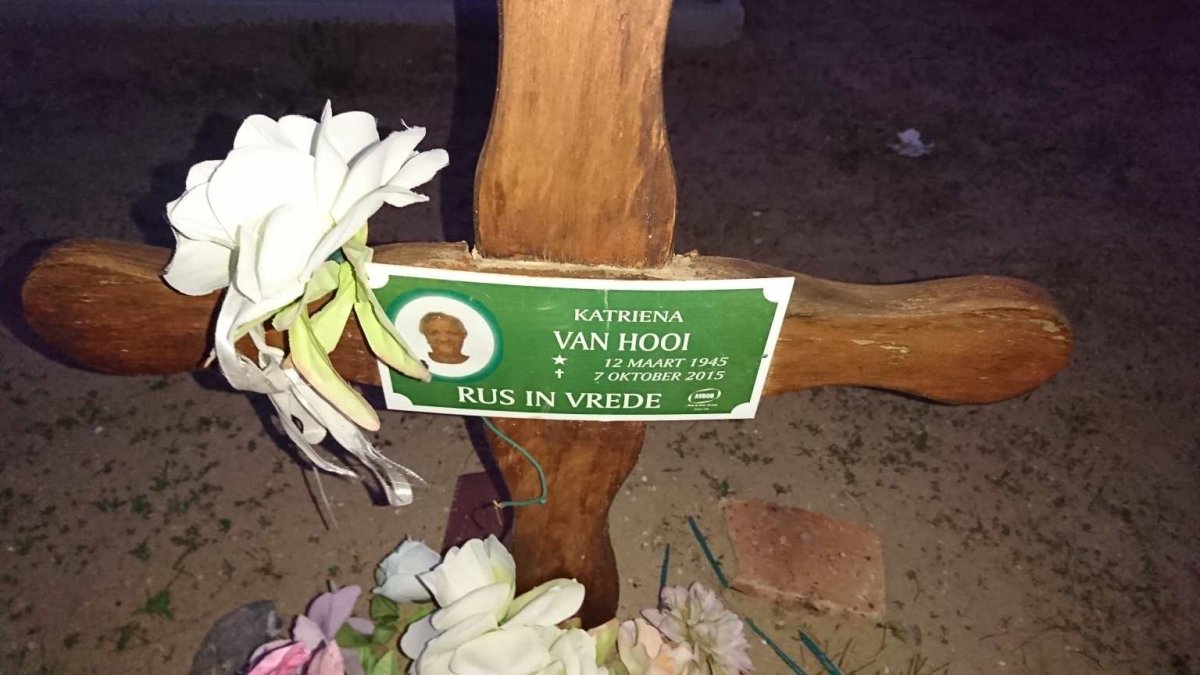HOOI Katriena, van 1945-2015
