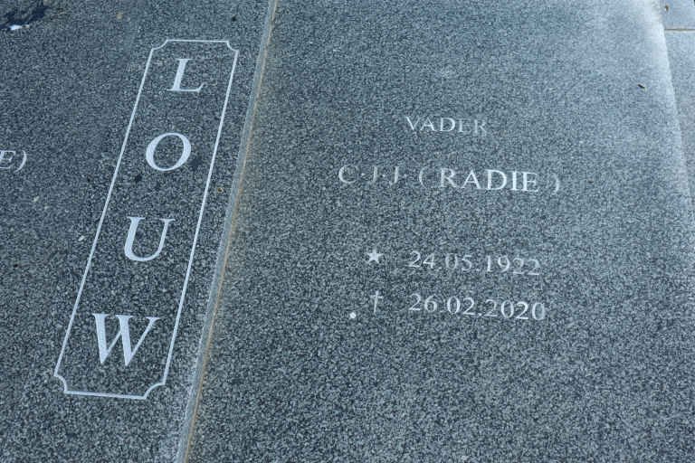 LOUW C.J.J. 1922-2020 &amp; A.J.E. COETZEE 1928-2017