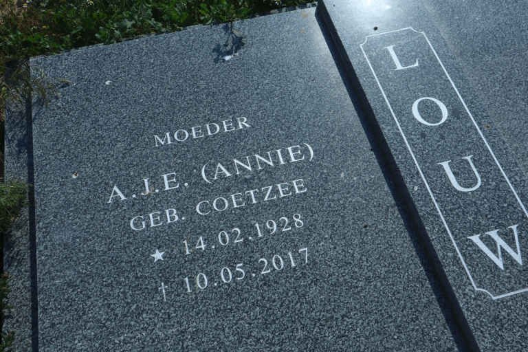 LOUW C.J.J. 1922-2020 &amp; A.J.E. COETZEE 1928-2017