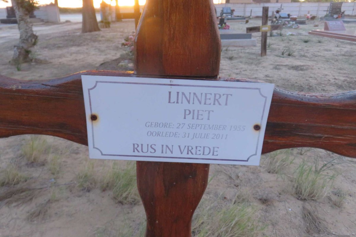 LINNERT Piet 1955-2011