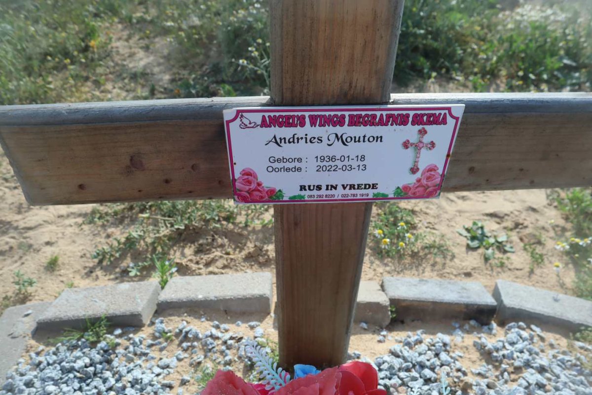 MOUTON Andries 1936-2022