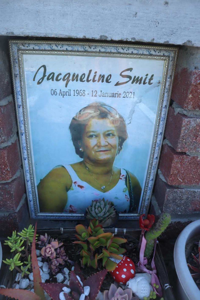 SMIT Jacqueline 1968-2021