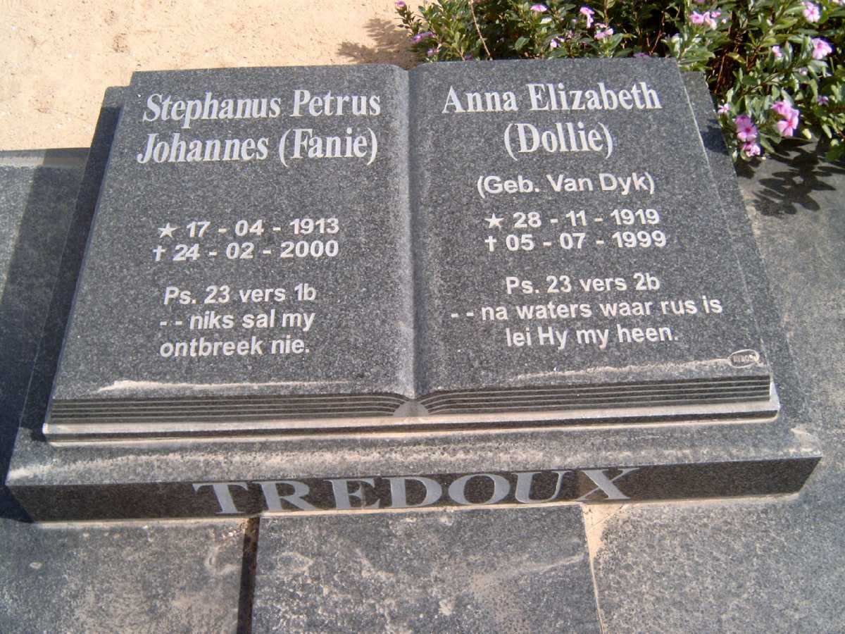 TREDOUX Stephanus Petrus Johannes 1913-2000 &amp; Anna Elizabeth VAN DYK 1919-1999