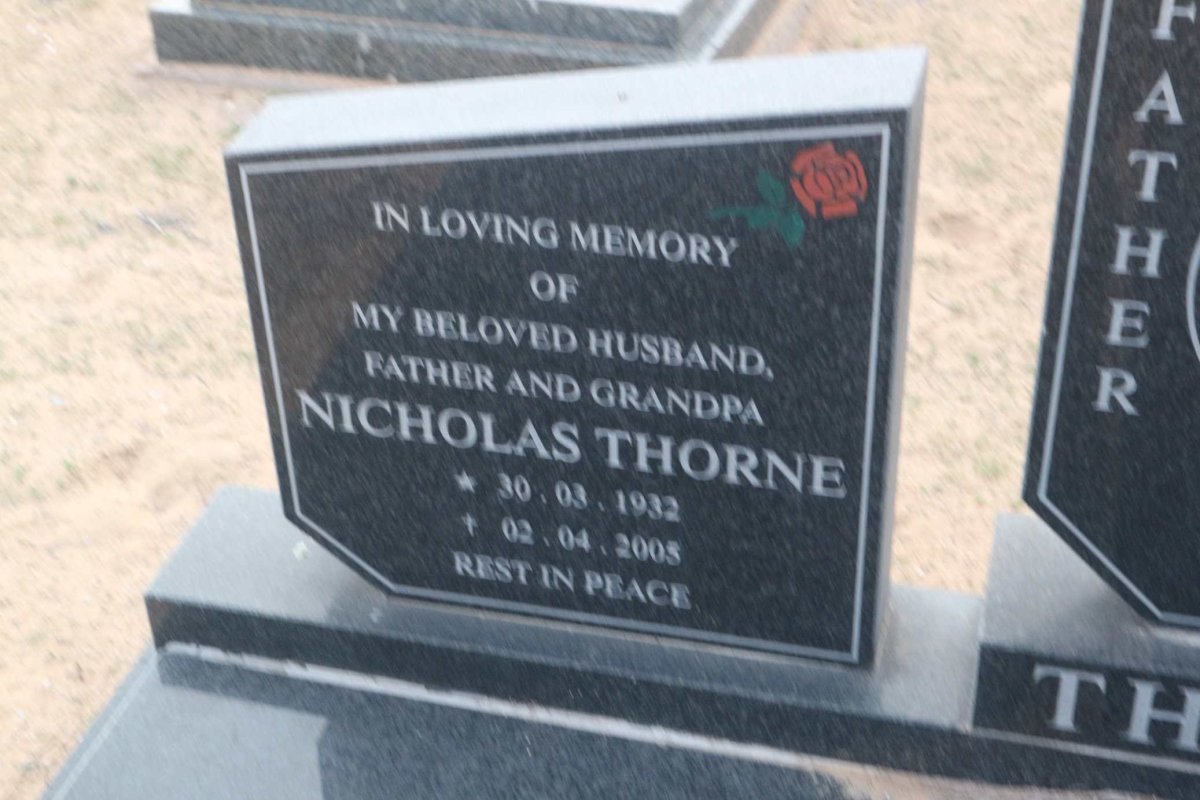 THORNE Nicholas 1932-2005