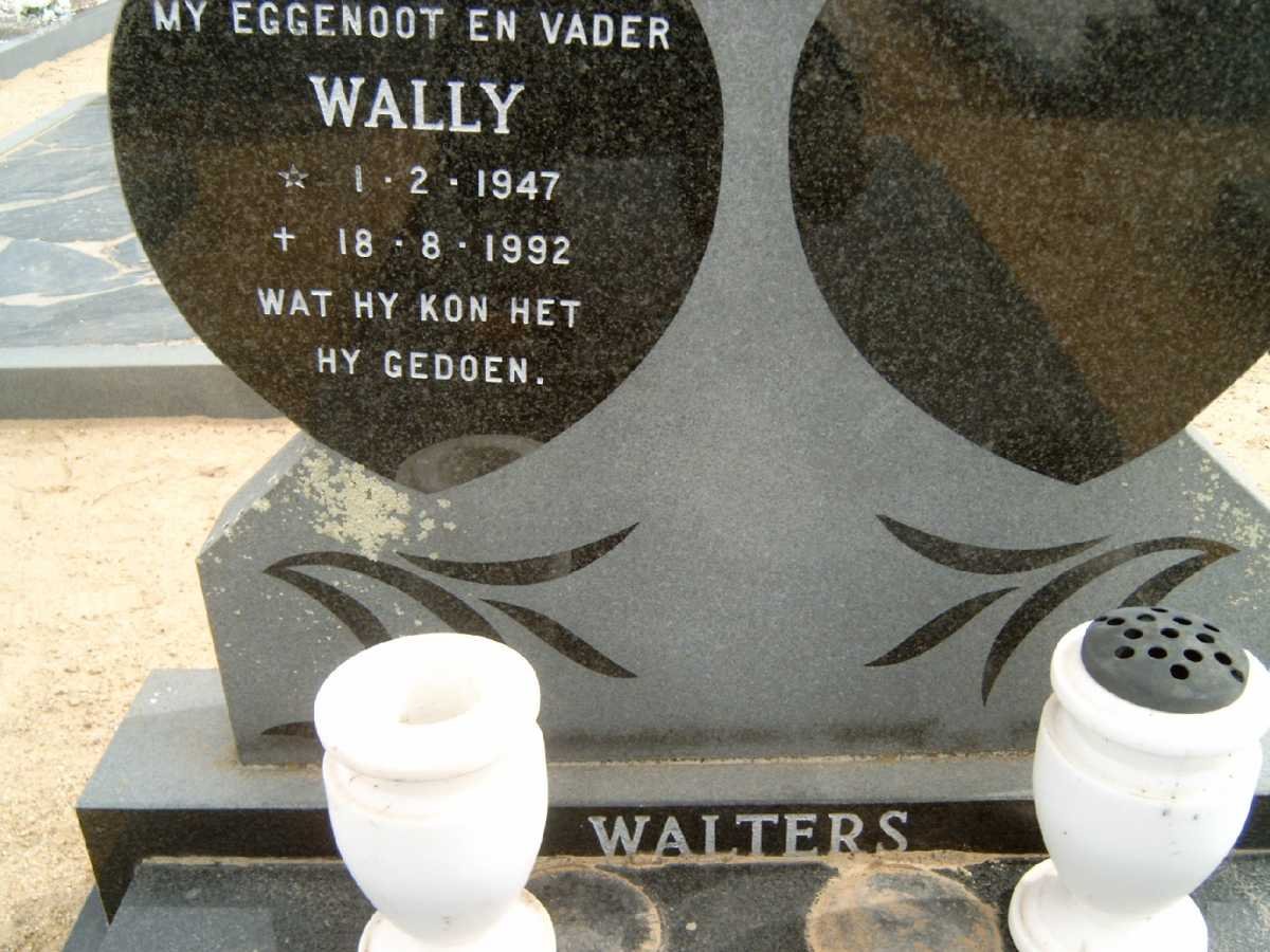 WALTERS Wally 1947-1992