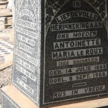 ROUX Abraham Gerhardus, Le 1875-1937 &amp; Antoinette Maria KRIEGLER 1885-1968