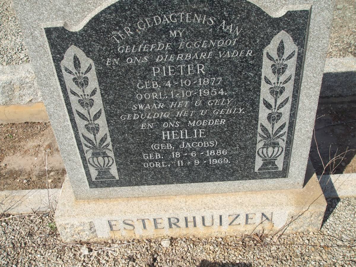 ESTERHUIZEN Pieter 1877-1954 &amp; Heilie JACOBS 1886-1969