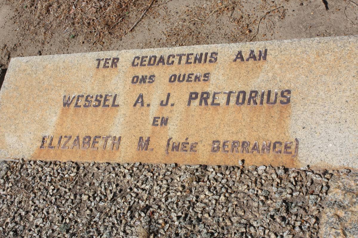PRETORIUS Wessel A.J. &amp; Elizabeth M. BERRANGE