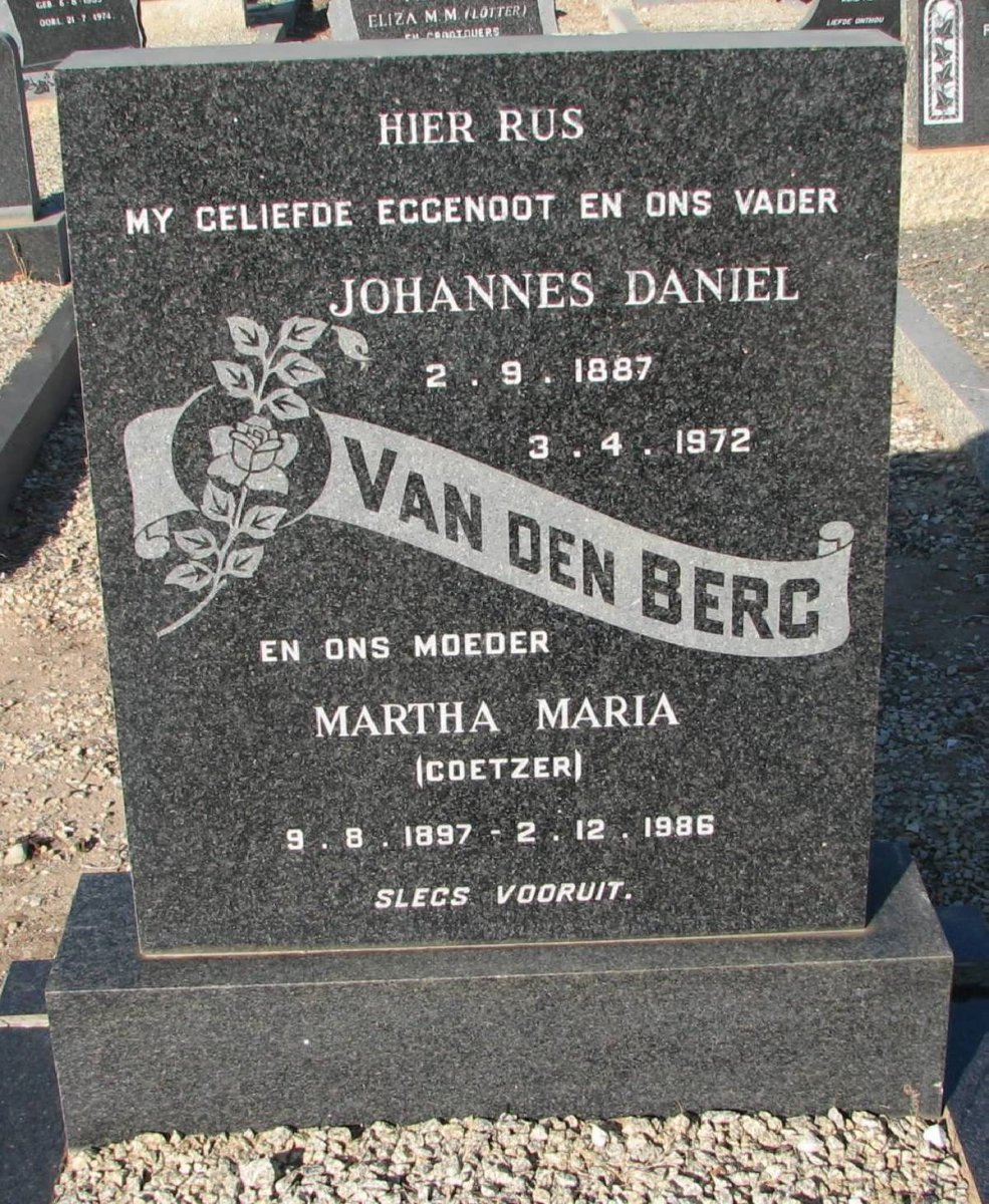 BERG Johannes Daniel, van den 1887-1972 &amp; Martha Maria COETZER 1897-1986