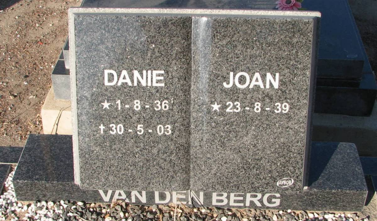 BERG Danie, van den 1936-2003 &amp; Joan 1939-