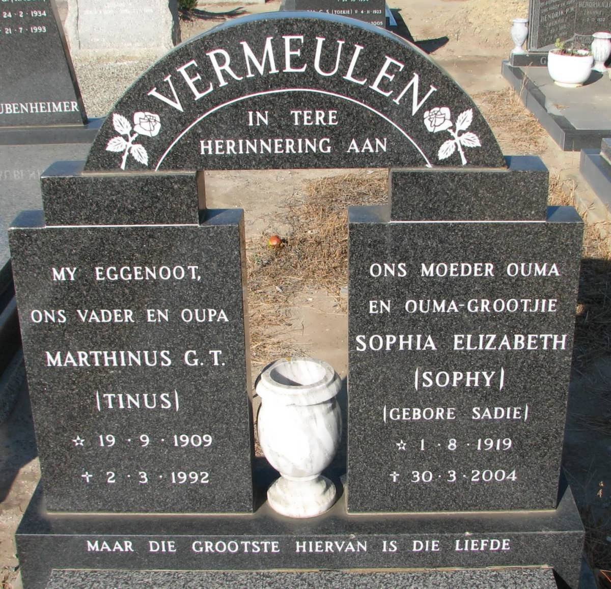 VERMEULEN Marthinus G.T. 1909-1992 &amp; Sophia Elizabeth SADIE 1919-2004