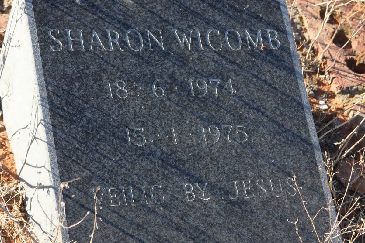 WICOMB Sharon 1974-1975