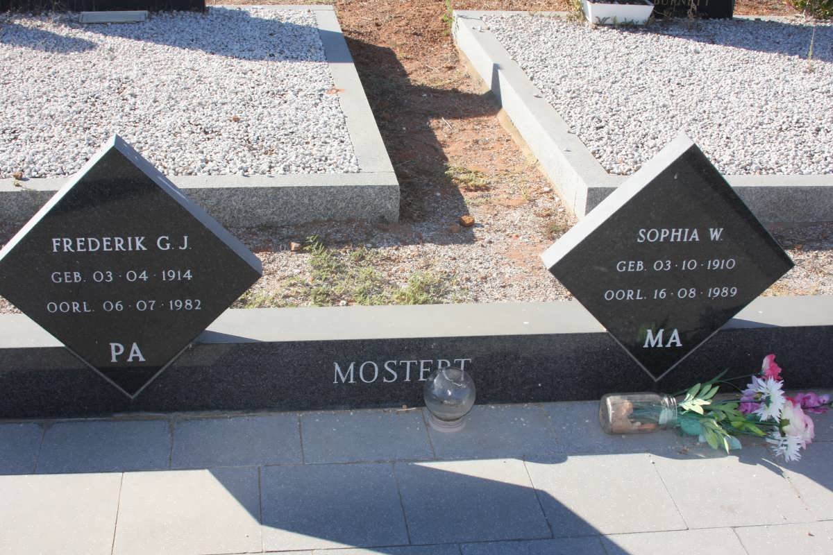 MOSTERT Frederik G.J. 1914-1982 &amp; Sophia W. 1910-1989