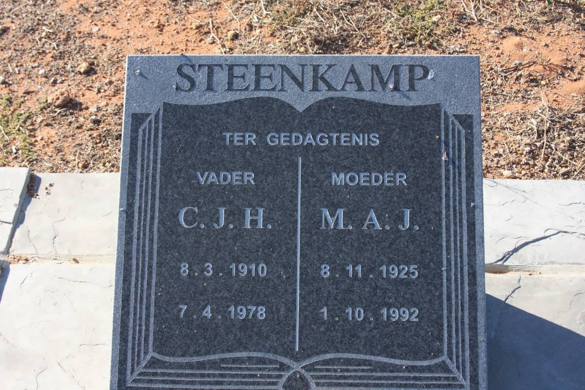 STEENKAMP C.J.H. 1910-1978 &amp; M.A.J. 1925-1992