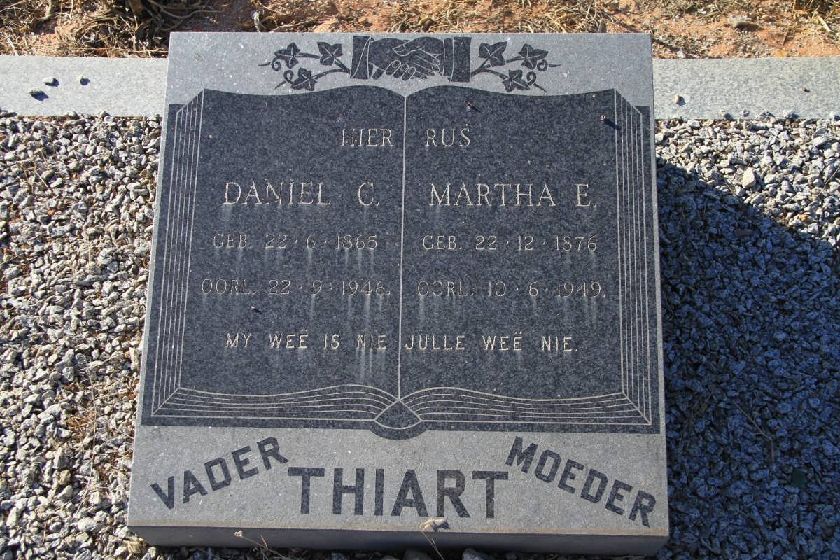 THIART Daniel C. 1865-1946 &amp; Martha E. 1876-1949