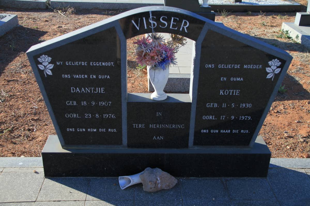 VISSER Daantjie 1907-1976 &amp; Kotie 1930-1979