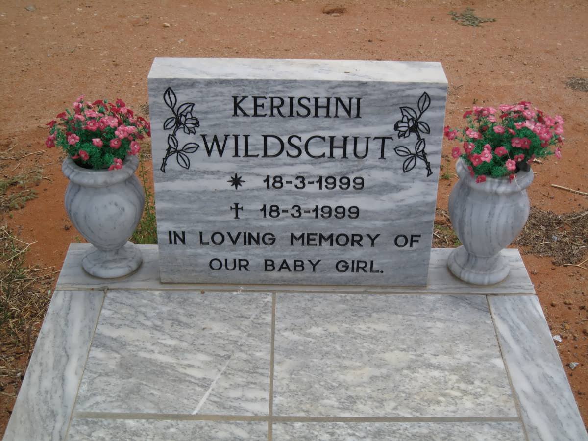 WILDSCHUT Kerishni 1999-1999