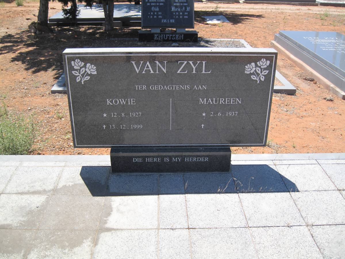 ZYL Kowie, van 1927-1999 &amp; Maureen 1937-
