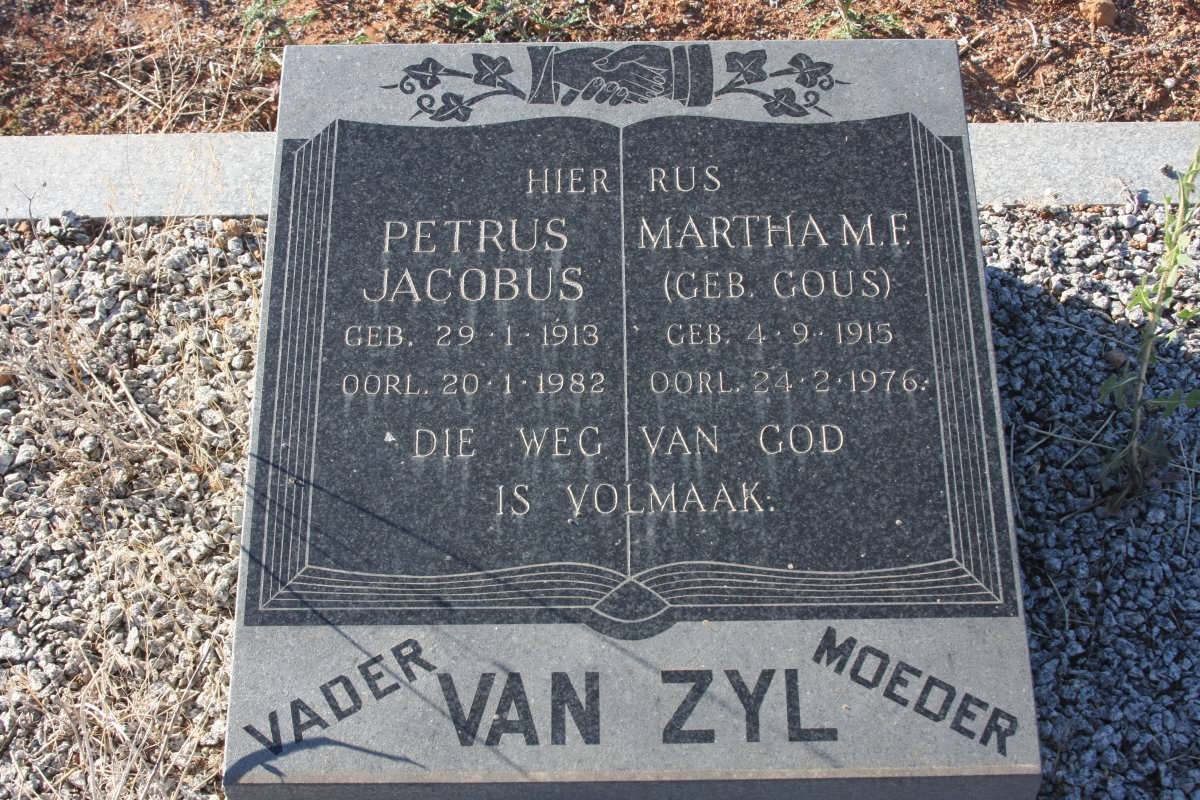 ZYL  Petrus Jacobus, van 1913-1982 &amp; Martha M.F. GOUS 1915-1976