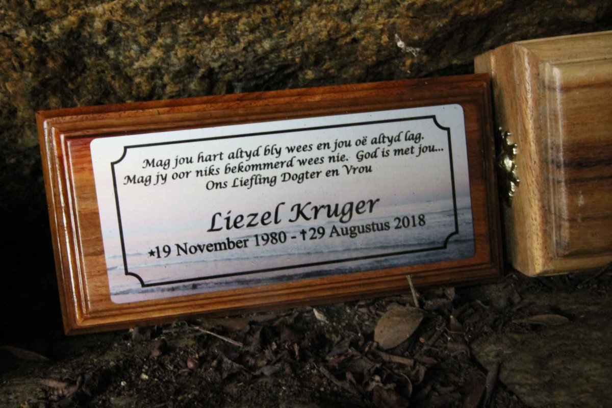 KRUGER Liezel 1980-2018