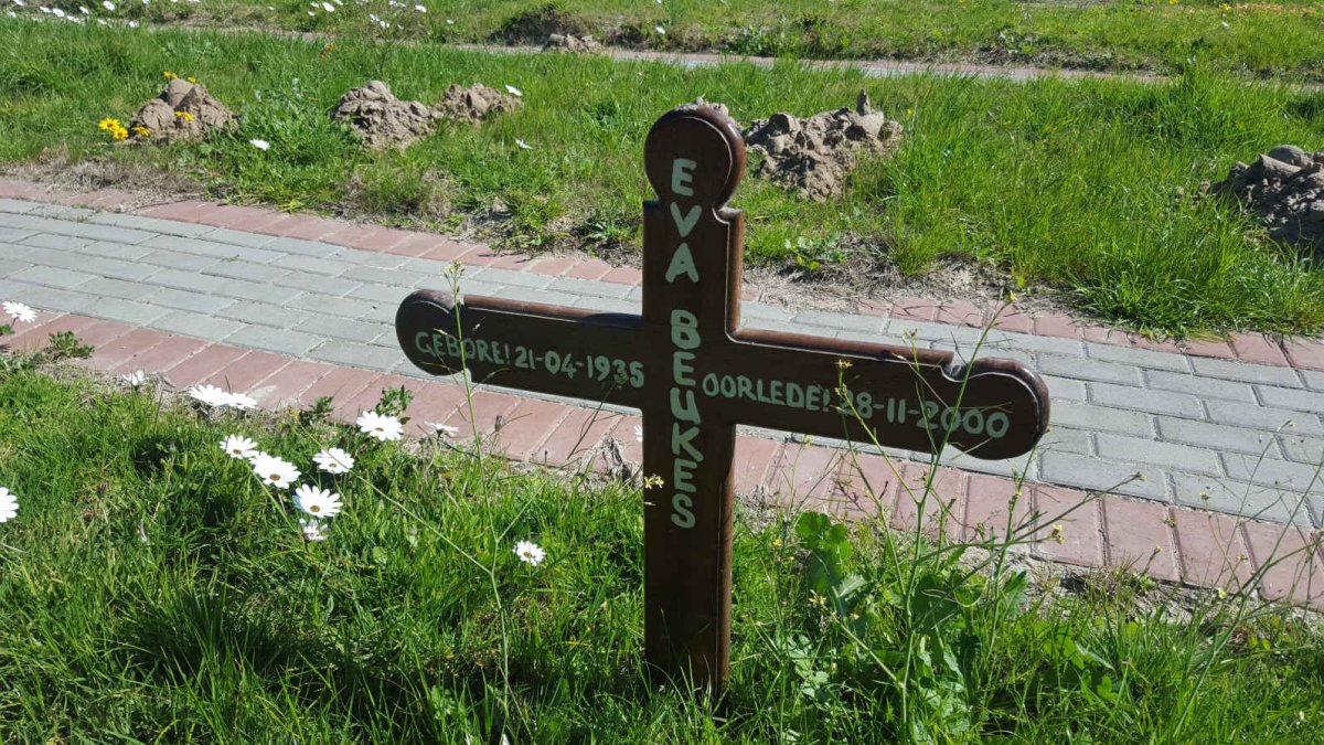 BEUKES Eva 1935-2000
