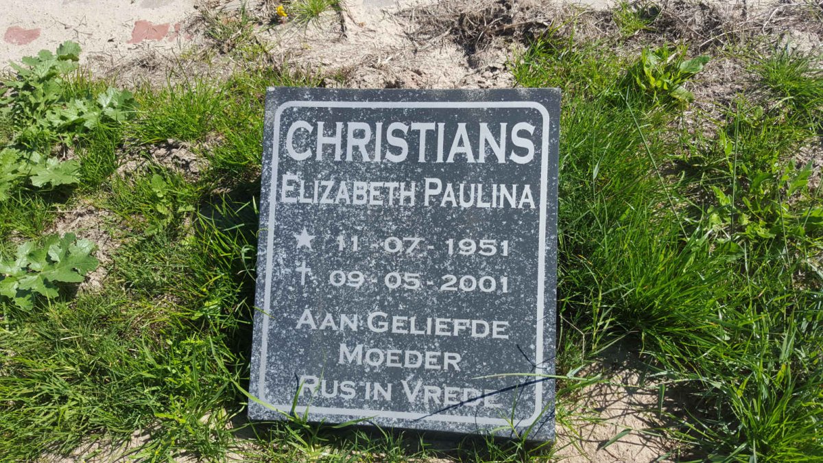 CHRISTIANS Elizabeth Paulina 1951-2001