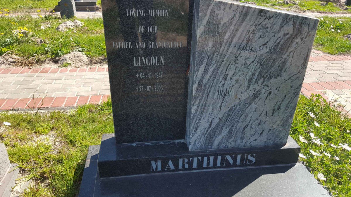 MARTHINUS Lincoln 1947-2003 &amp; Mary Elizabeth 1949-2003