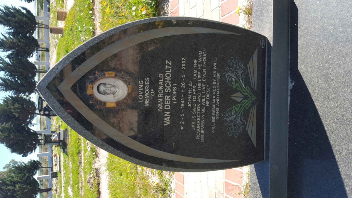 SCHOLTZ Ivan Ronald, van der 1941-2002