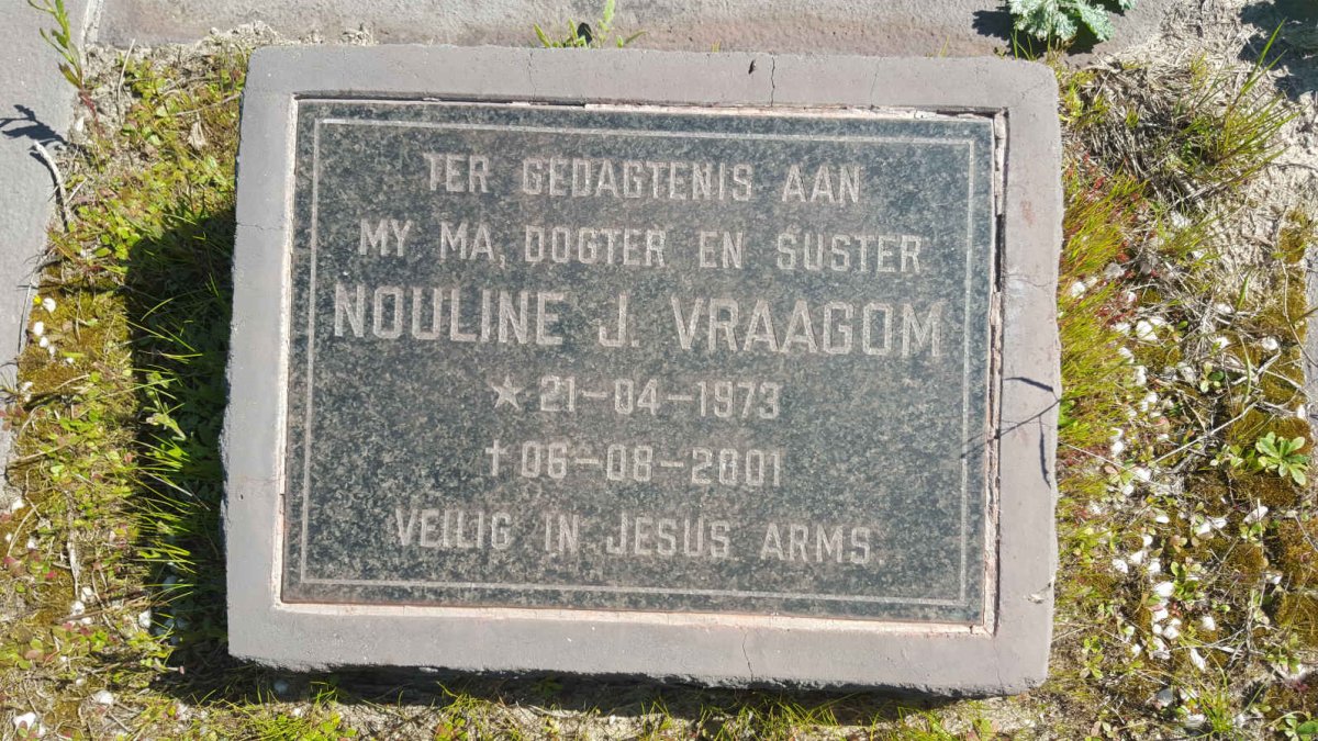 VRAAGOM Nouline J. 1973-2001