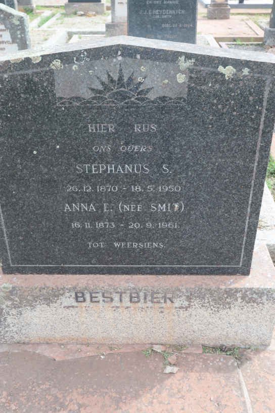 BESTER Stephanus S. 1870-1950 &amp; Anna E. SMIT 1873-1961