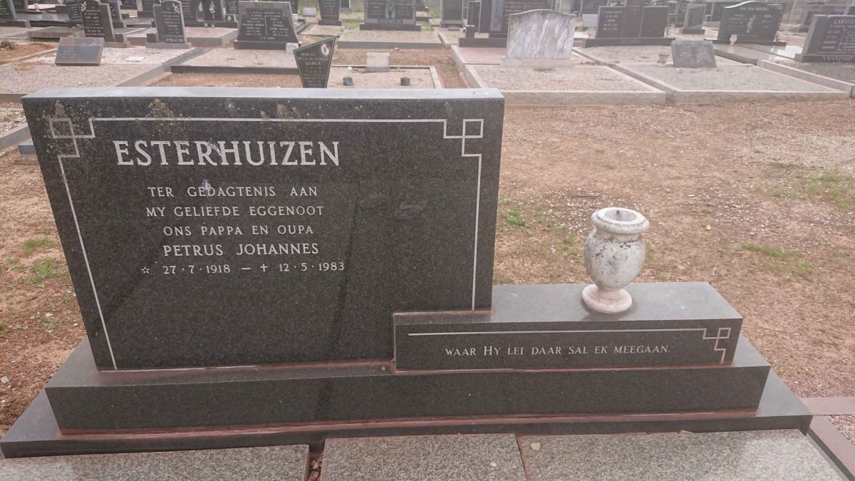 ESTERHUIZEN Petrus Johannes 1918-1983