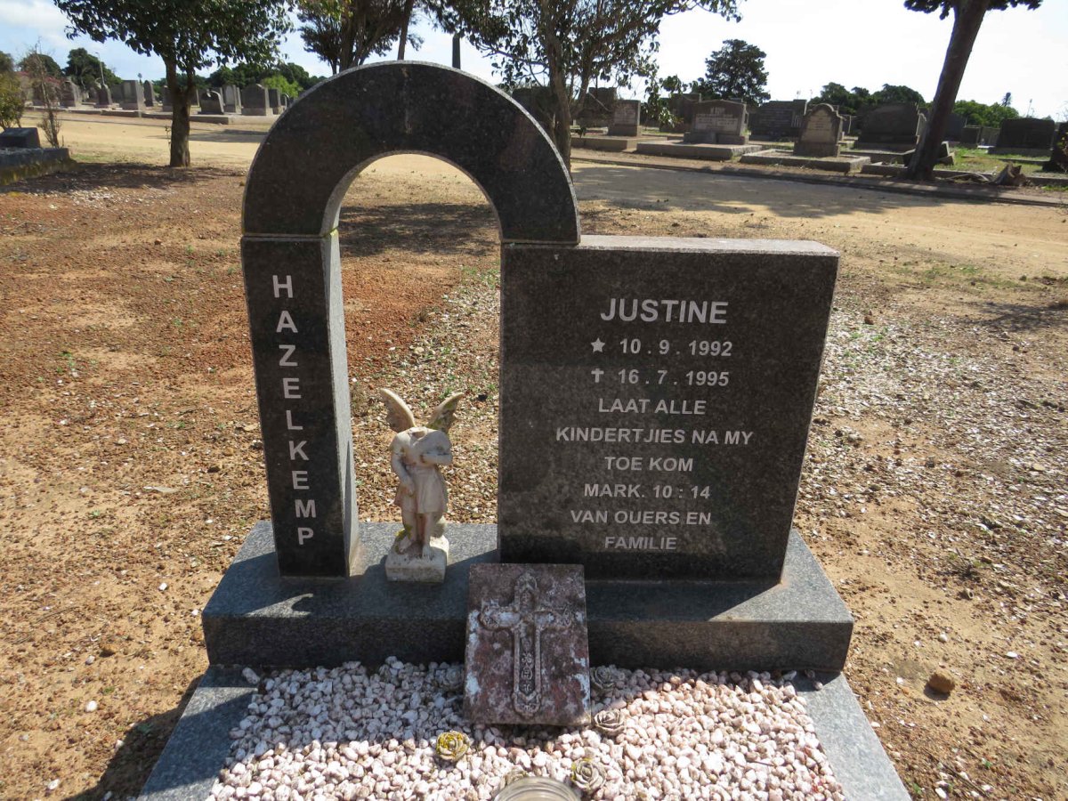 HAZELKEMP Justine 1992-1995