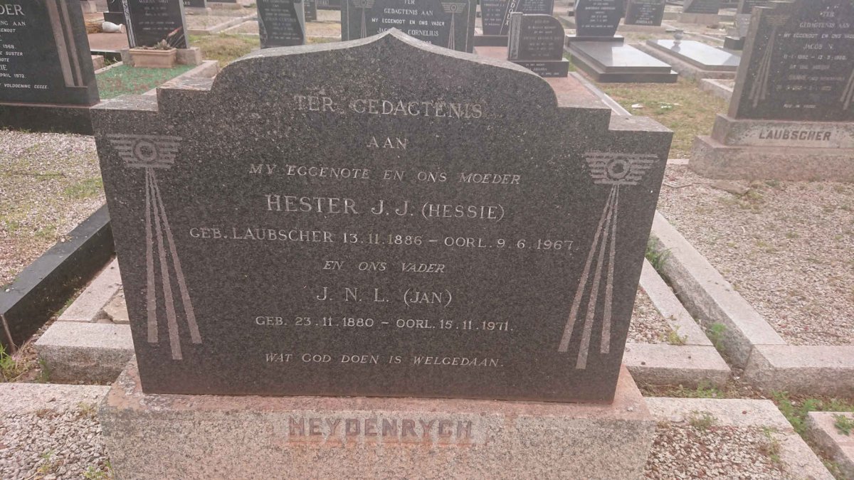 HEYDENRYCH J.N.L. 1880-1971 &amp; Hester J.J. LAUBSCHER 1886-1967