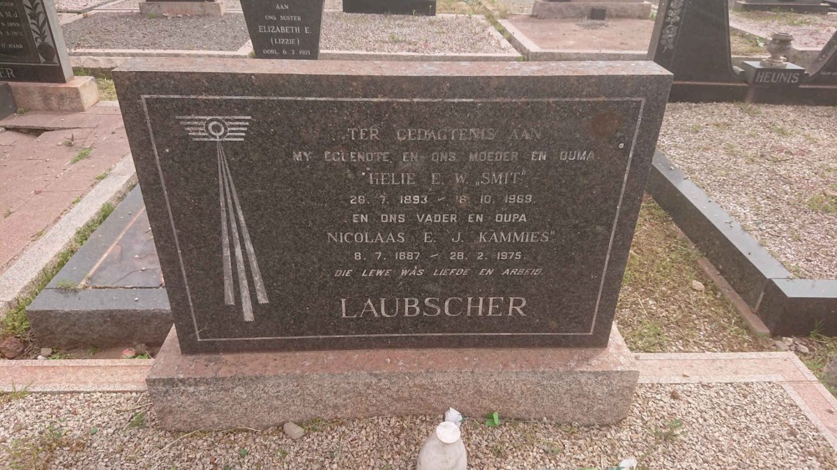 LAUBSCHER Nicolaas E.J. 1887-1975 &amp; Helie E.W. SMIT 1893-1969