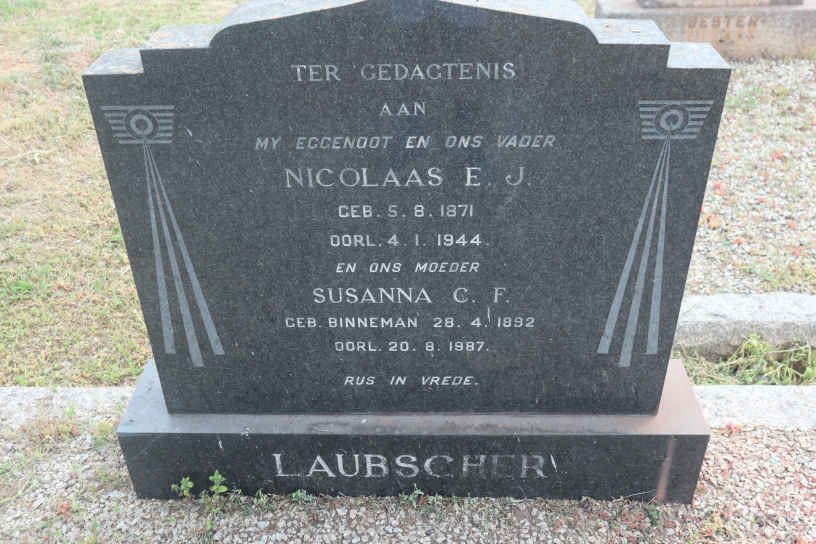 LAUBSCHER Nicolaas E.J. 1871-1944 &amp; Susanna C.F. BINNEMAN 1892-1987