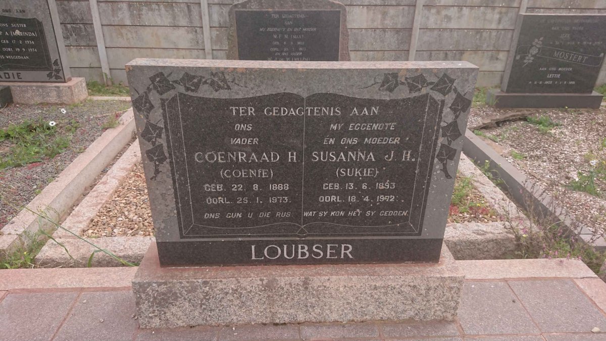 LOUBSER Coenraad H. 1888-1973 &amp; Susanna J.H. 1893-1972