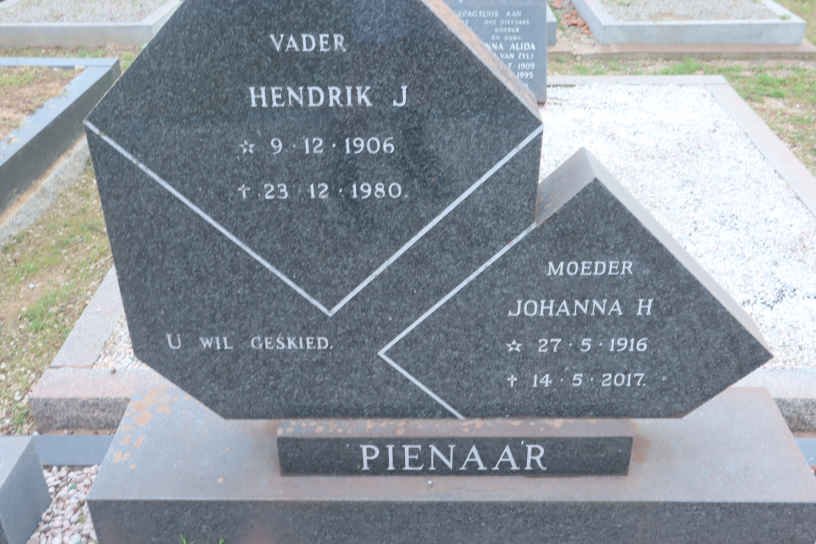 PIENAAR Hendrik J. 1906-1980 &amp; Johanna H. 1916-2017