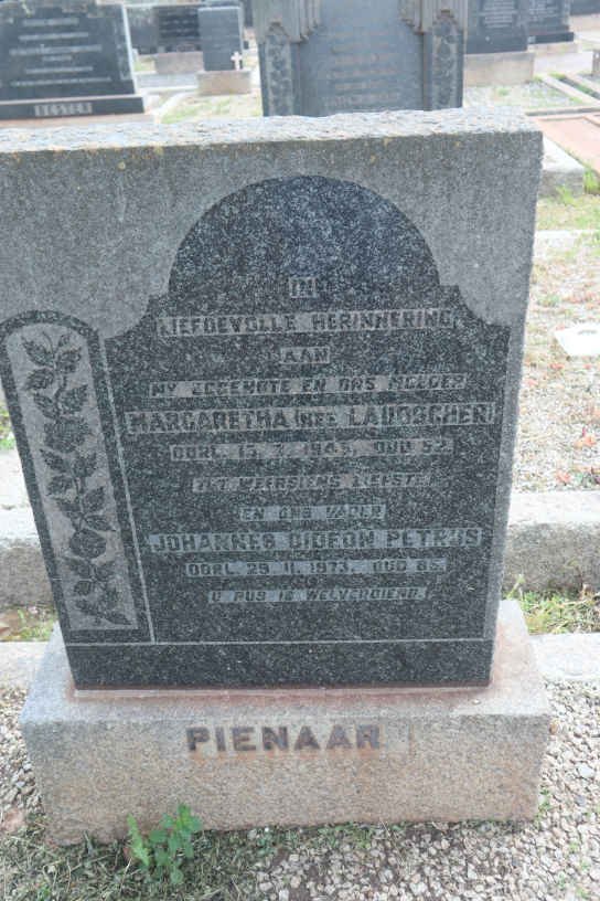 PIENAAR Johannes Gideon Petrus -1973 &amp; Margaretha LAUBSCHER -1945