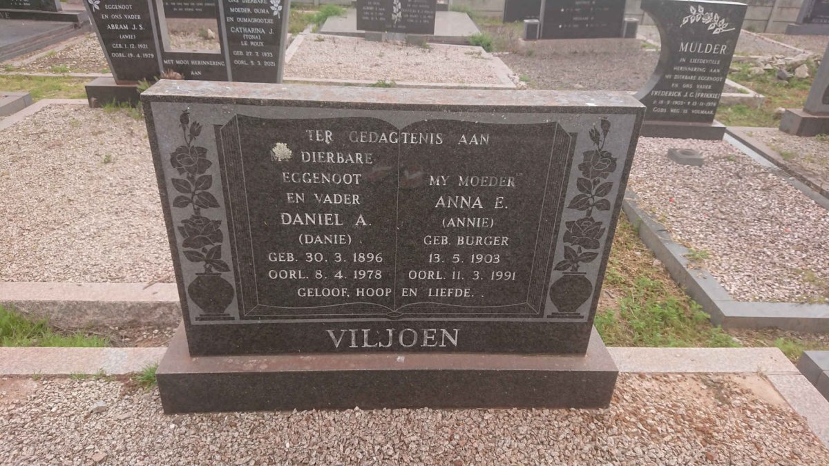 VILJOEN Daniel A. 1896-1978 &amp; Anna E. 1903-1991